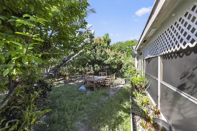 9522 Affirmed Ln, Boca Raton, FL 33496