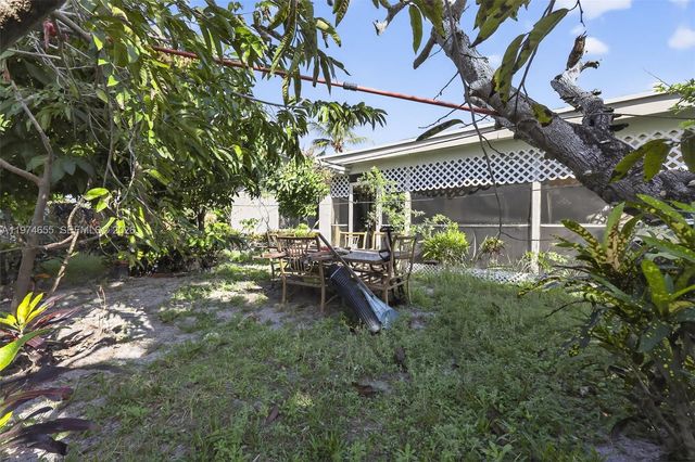 9522 Affirmed Ln, Boca Raton, FL 33496