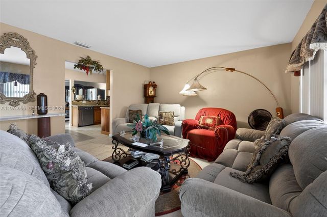 9522 Affirmed Ln, Boca Raton, FL 33496