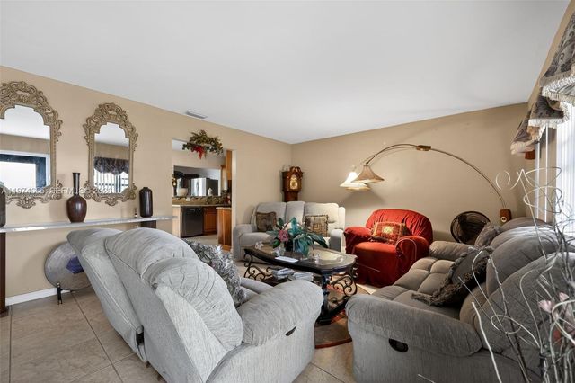 9522 Affirmed Ln, Boca Raton, FL 33496