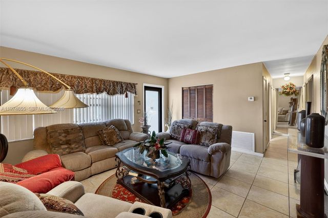 9522 Affirmed Ln, Boca Raton, FL 33496