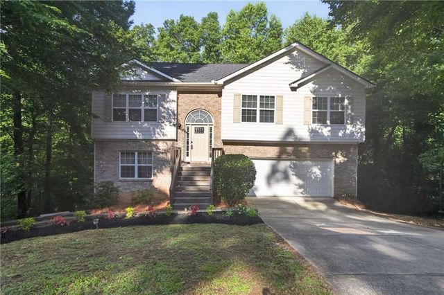 9917 Silver Leaf Court, Douglasville, GA 30135