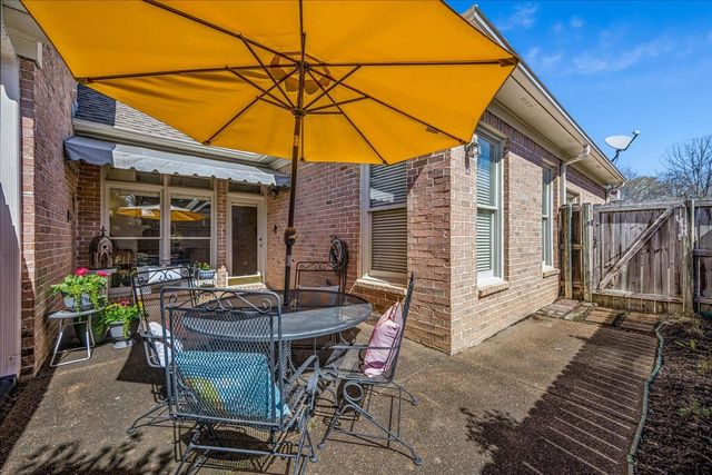 1727 VILLAGE RIDGE RD, Collierville, TN 38017