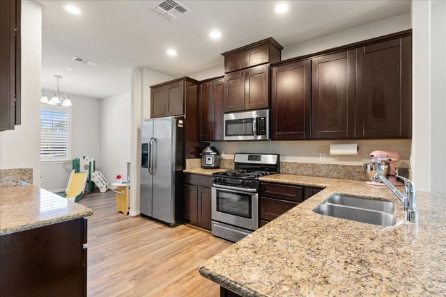 2001 Stone Wood Loop, Marysville, CA 95901