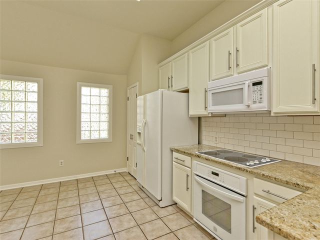11 Troon DR, Austin, TX 78738