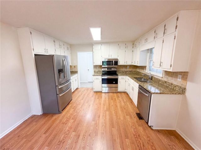 1825 Marsh Creek Drive, Lawrenceville, GA 30043