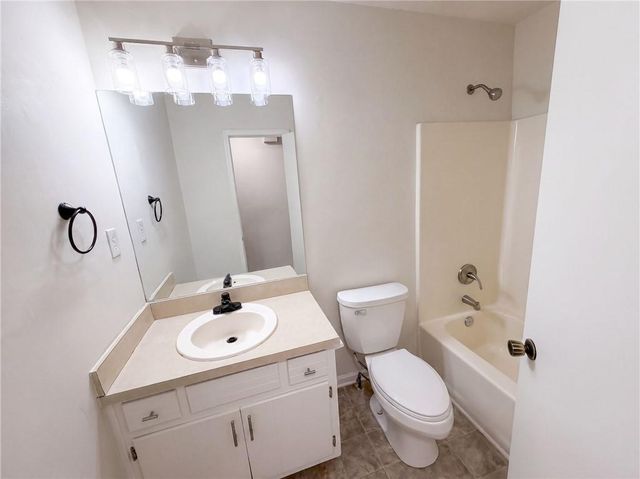 1825 Marsh Creek Drive, Lawrenceville, GA 30043