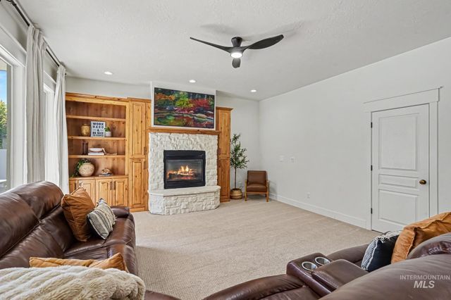 2340 S Alaska Way, Meridian, ID 83642