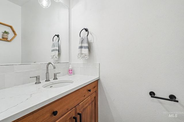 2340 S Alaska Way, Meridian, ID 83642