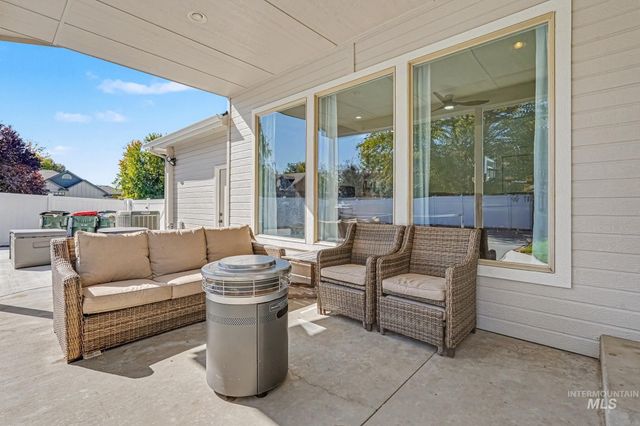 2340 S Alaska Way, Meridian, ID 83642