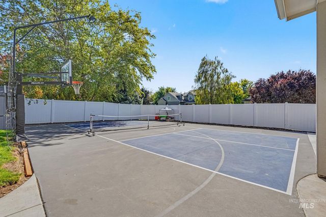 2340 S Alaska Way, Meridian, ID 83642
