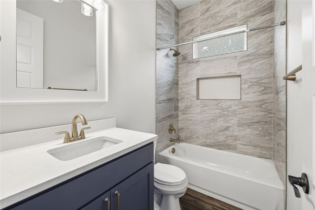 121 Feather Way, Fredericksburg, TX 78624