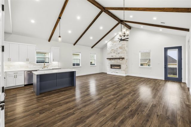 121 Feather Way, Fredericksburg, TX 78624