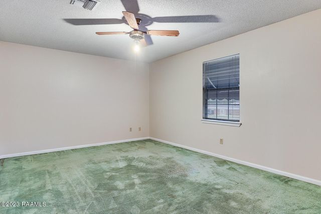 101 Chateau Place, Lafayette, LA 70503