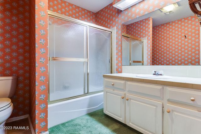 101 Chateau Place, Lafayette, LA 70503