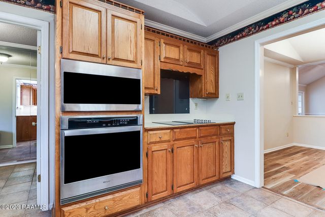 101 Chateau Place, Lafayette, LA 70503