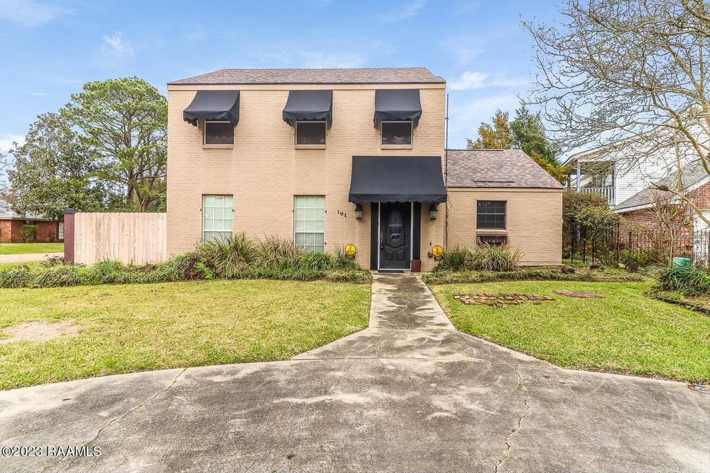 101 Chateau Place, Lafayette, LA 70503