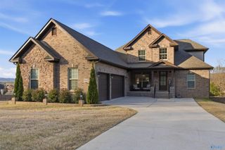 8045 SE Goose Ridge Drive, Owens Cross Roads, AL 35763