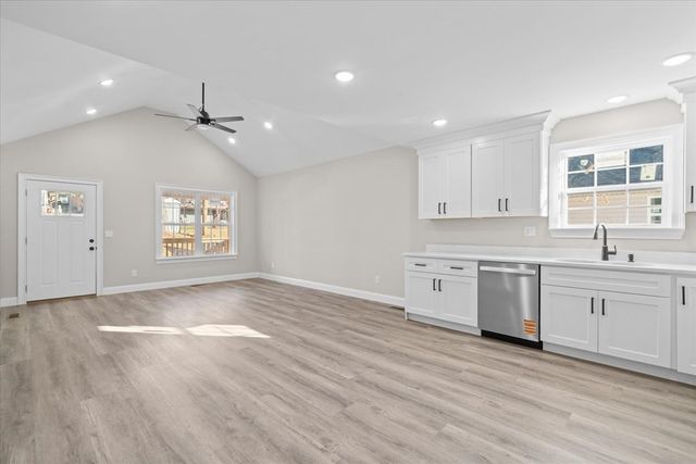 1802 Malone Dr, Dalton, GA 30721