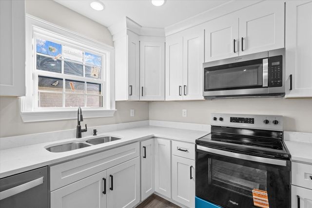 1802 Malone Dr, Dalton, GA 30721