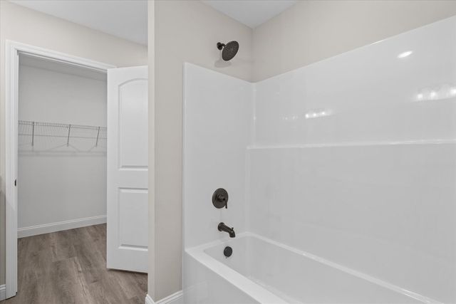 1802 Malone Dr, Dalton, GA 30721