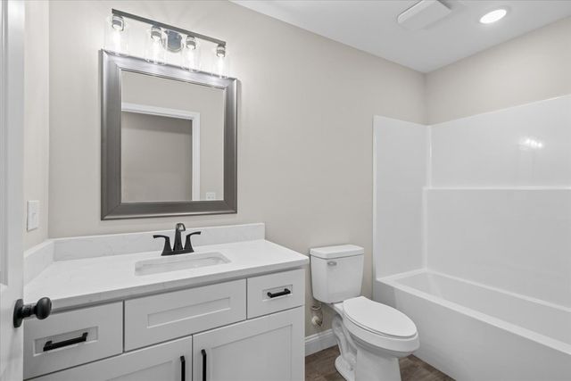 1802 Malone Dr, Dalton, GA 30721