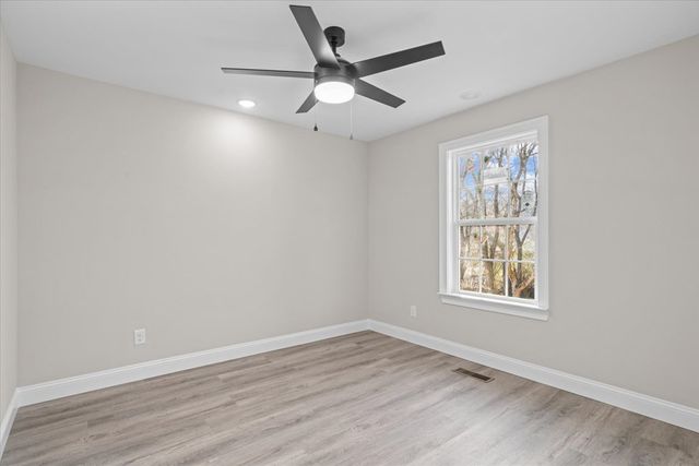 1802 Malone Dr, Dalton, GA 30721