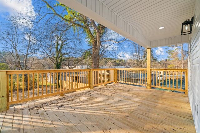 1802 Malone Dr, Dalton, GA 30721