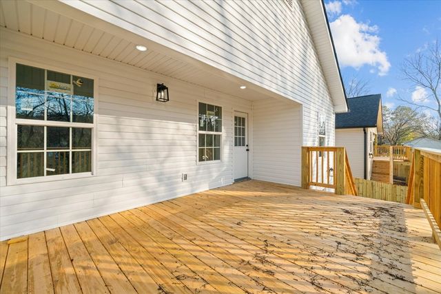 1802 Malone Dr, Dalton, GA 30721