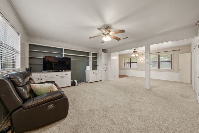 608 W Spring Street, West, TX 76691
