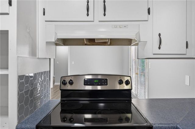 4031 Chestnut Drive, Flowery Branch, GA 30542