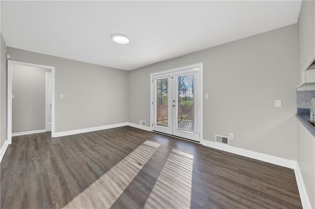 4031 Chestnut Drive, Flowery Branch, GA 30542