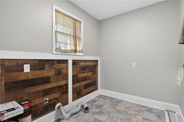 4031 Chestnut Drive, Flowery Branch, GA 30542