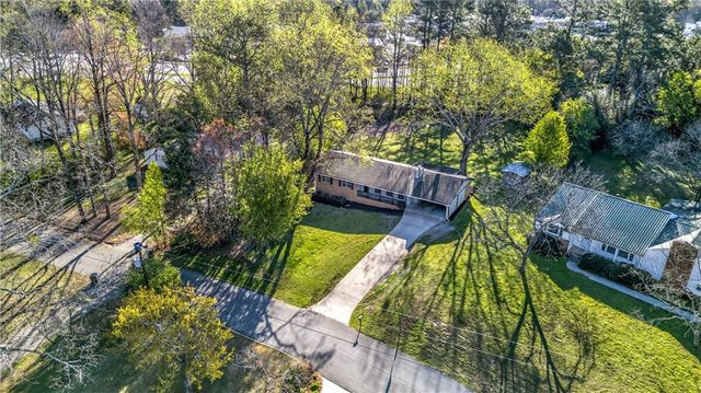 4031 Chestnut Drive, Flowery Branch, GA 30542