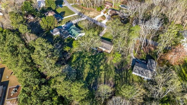 4031 Chestnut Drive, Flowery Branch, GA 30542