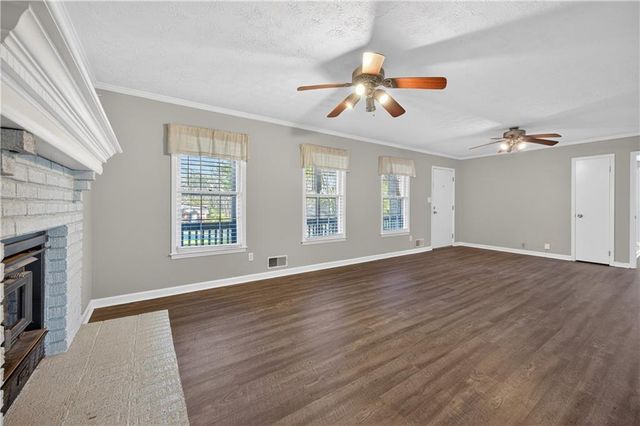 4031 Chestnut Drive, Flowery Branch, GA 30542