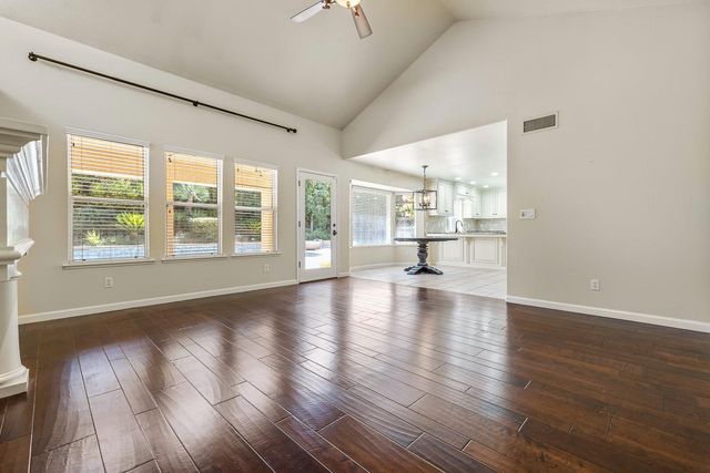 9396 N St Martin Drive, Fresno, CA 93720