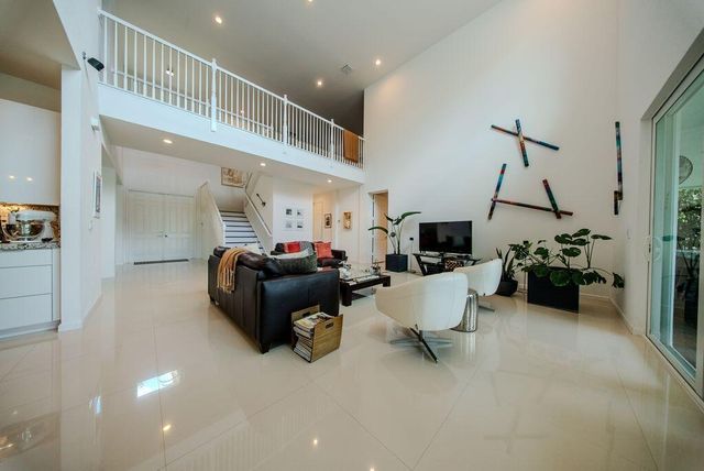 163 Bella Vista Way, Royal Palm Beach, FL 33411