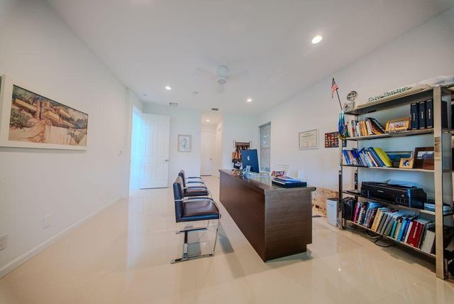 163 Bella Vista Way, Royal Palm Beach, FL 33411