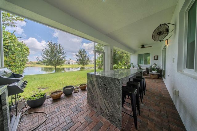 163 Bella Vista Way, Royal Palm Beach, FL 33411