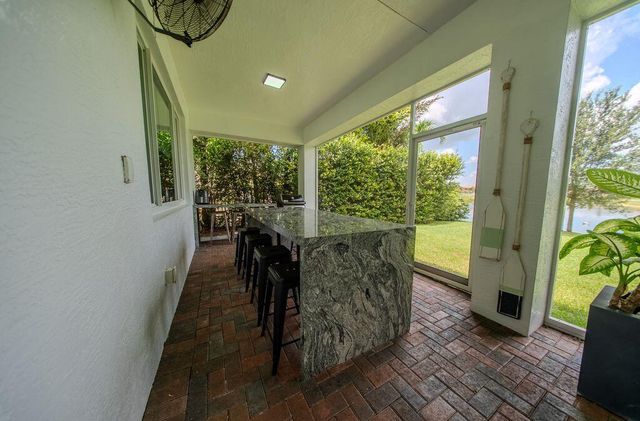 163 Bella Vista Way, Royal Palm Beach, FL 33411