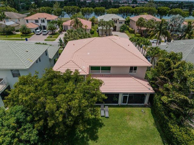163 Bella Vista Way, Royal Palm Beach, FL 33411
