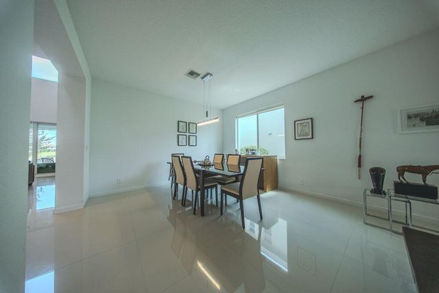 163 Bella Vista Way, Royal Palm Beach, FL 33411