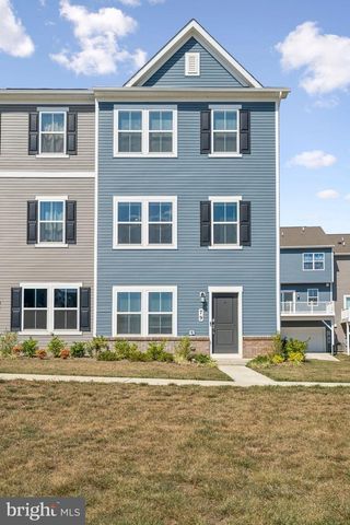 79 SWAN FIELD AVE, Ranson, WV 25438