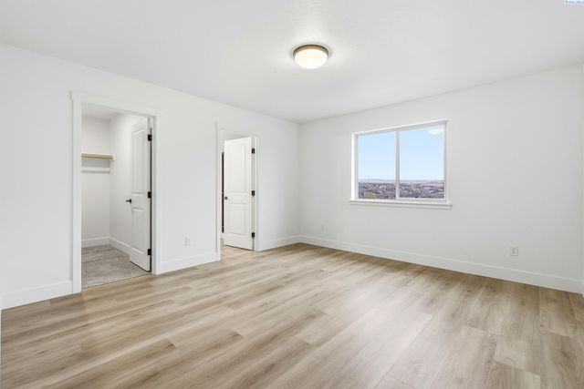 6485 W 29th Ct, Kennewick, WA 99338