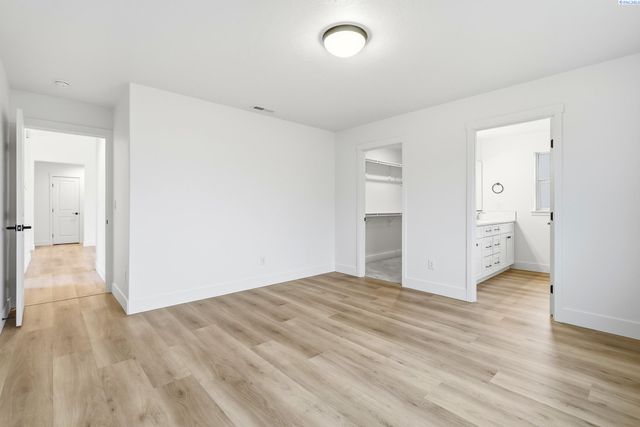 6485 W 29th Ct, Kennewick, WA 99338