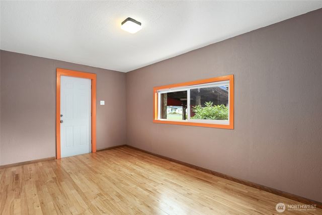 215 H Street, Cosmopolis, WA 98537