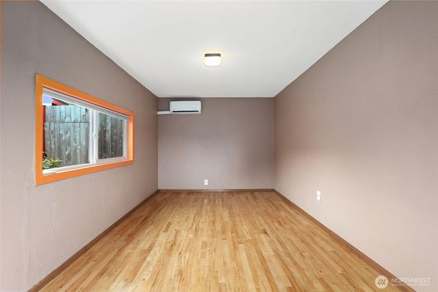 215 H Street, Cosmopolis, WA 98537