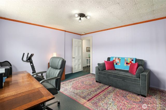 215 H Street, Cosmopolis, WA 98537