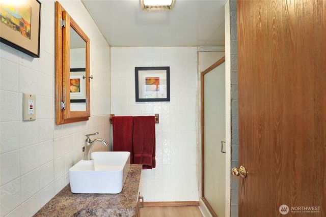 215 H Street, Cosmopolis, WA 98537